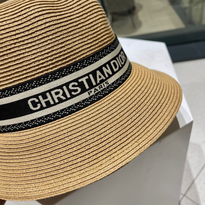 CHRISTIAN DIOR